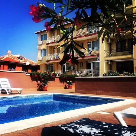 Πανσιόν Kostadinovi 3*