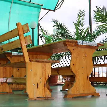 Πανσιόν Kostadinovi Ράβντα