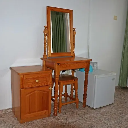 Πανσιόν Kostadinovi 3*