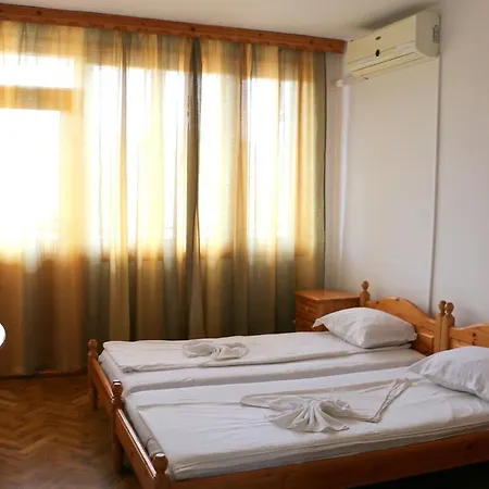 Guest house Kostadinovi Ravda