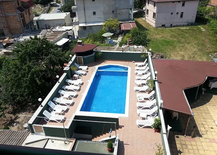 Pensión Kostadinovi Ravda