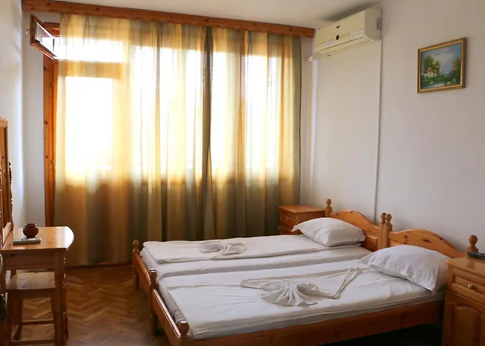 Pensión Kostadinovi Ravda