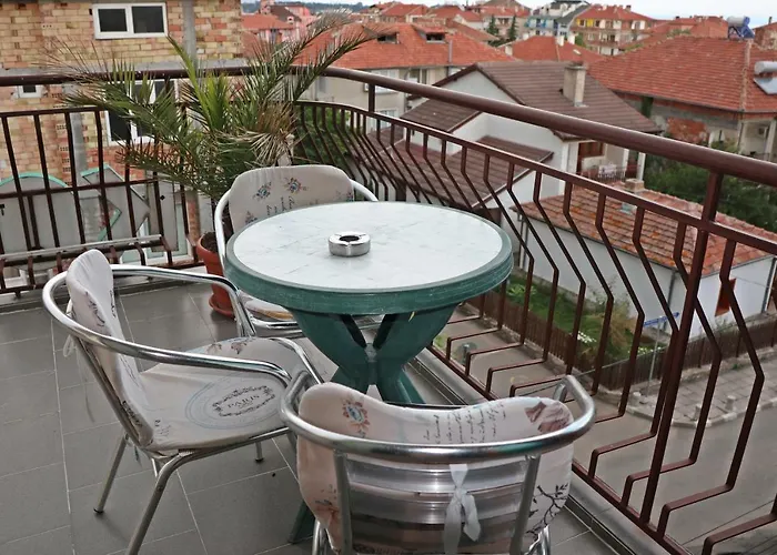 Kostadinovi Pensión